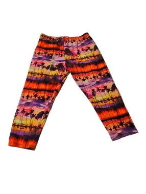 No Boundaries Palm Tree Capri Leggings Size Large NWT